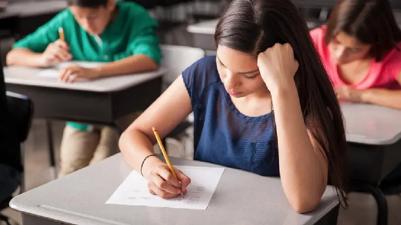 Ofrecen apoyo psicológico a estudiantes que obtuvieron resultados negativos en la prueba del Comipems
