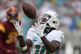 Tyreek Hill y Dolphins pactan acuerdo reestructurado por 90 millones de dólares