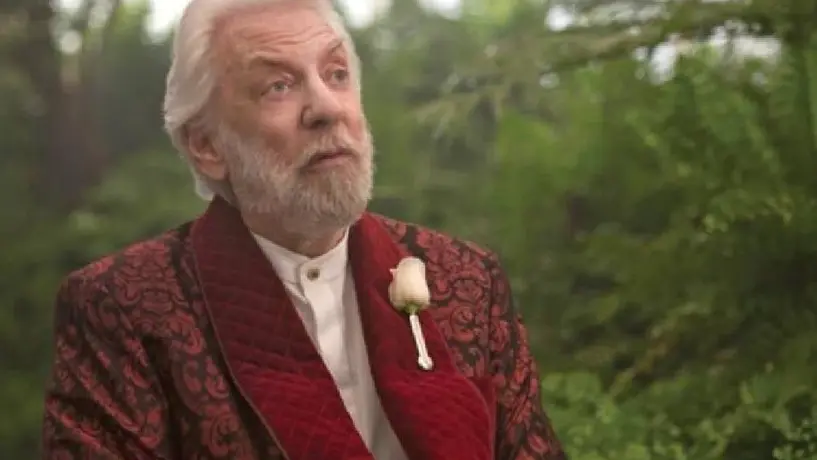 Muere Donald Sutherland, actor que interpretó al Presidente Snow en "Los Juegos del Hambre"