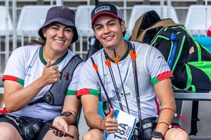 Ale Valencia y Matías Grande avanzan a Cuartos de Final en Tiro con Arco Mixto en París 2024