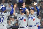 Dodgers aplastan a los Yankees y aseguran la serie