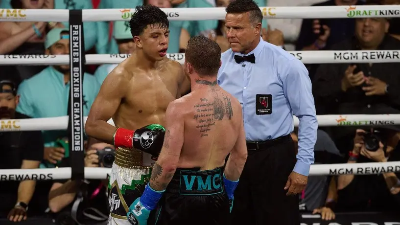 Jaime Munguía tras perder ante Canelo: "Hicimos una buena pelea, entregamos todo"
