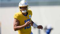 ¡Alerta en los Chargers! Justin Herbert será baja tras sufrir una lesión en el pie