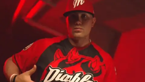 Diablos Rojos del México presentan Jersey en colaboración con Star Wars para el May The 4th