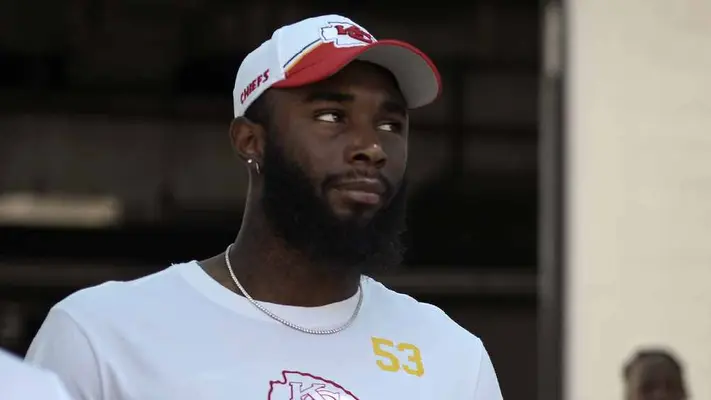 BJ Thompson, jugador de los Chiefs, fue hospitalizado de emergencia tras sufrir un paro cardiaco