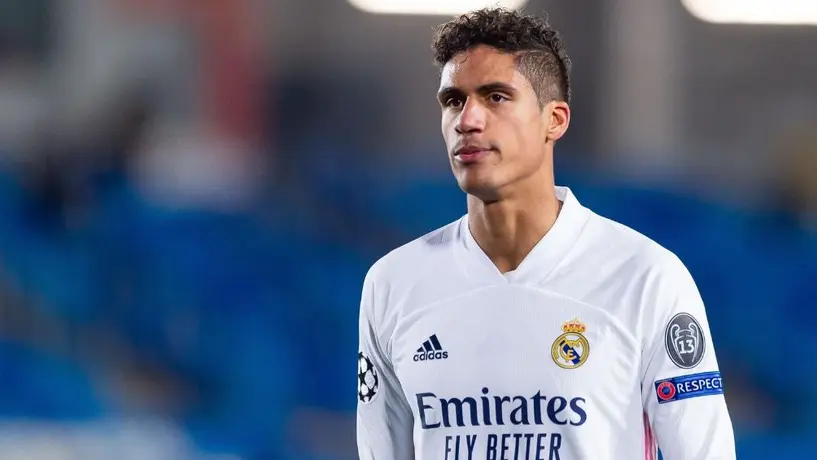 Raphael Varane ya tiene equipo; el defensor jugará en el Como de la Serie A