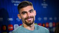 ¡Por encima de Marquinhos y del 'Cuti' Romero! Johan Vásquez en el top 3 de efectividad en pases