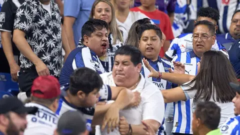 Aficionados de Rayados protagonizan bronca tras la derrota de Monterrey en Concachampions