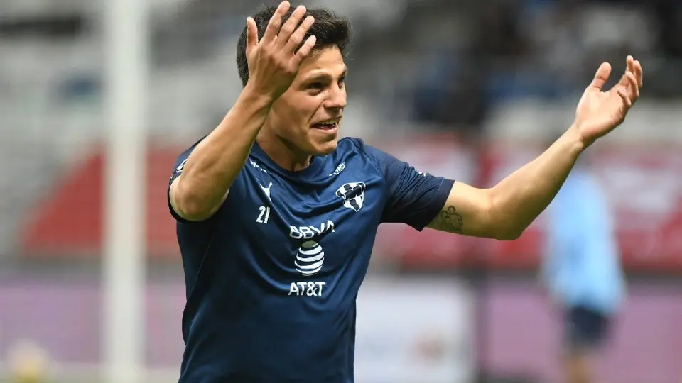 ‘Ponchito’ González le niega el saludo a Tano Ortiz en el Pachuca vs Rayados