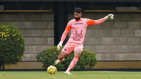 Gil Alcalá sobre la portería de Pumas: "Trabajo para ganarme la titularidad"
