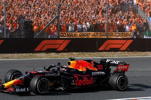 Red Bull defiende a Checo Pérez y admiten falla con RB20: “Tomamos el camino equivocado”