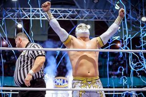 Místico retiene Campeonato Mundial Histórico en Aniversario de la Arena Puebla