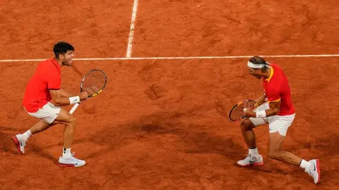 Rafael Nadal y Carlos Alcaraz avanzan a Cuartos de Final en París 2024