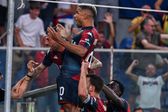 Genoa rescata empate ante Inter en el duelo inaugural de la Serie A; Johan Vásquez jugó 30'
