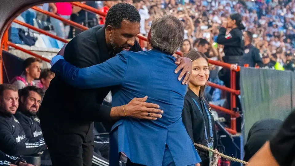 “Tuvimos problemas, dolores y diarrea”: Técnico de Columbus revela que se enfermaron