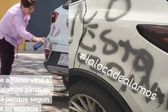 VIDEO: Captan a mujer grafiteando camioneta y la llaman la #LaLocaDeÁlamos