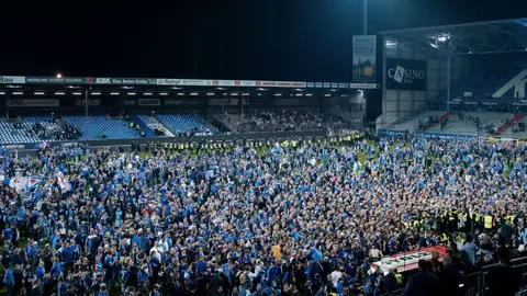 ¡Histórico! Hostein Kiel consigue su primer ascenso a la Bundesliga en 123 años