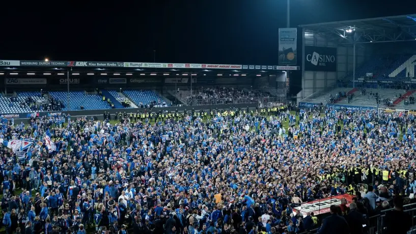¡Histórico! Hostein Kiel consigue su primer ascenso a la Bundesliga en 123 años