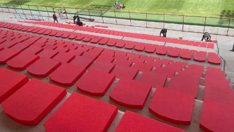 Estadio donde se jugó el Bolivia vs Venezuela utilizó asientos de unicel