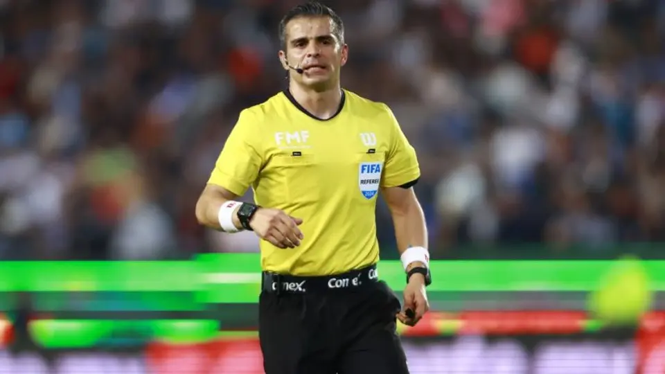 ¿Robo a los Rayos? Ramos Rizo señaló que Carlos Sánchez debió irse expulsado ante Necaxa