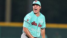 ¡Y ni así abrieron la segunda caja! Trevor Bauer y Robinson Canó fueron vistos en un minisúper
