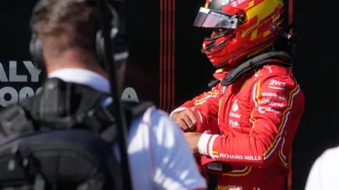 Williams comenzó negociaciones con Carlos Sainz para la temporada 2025