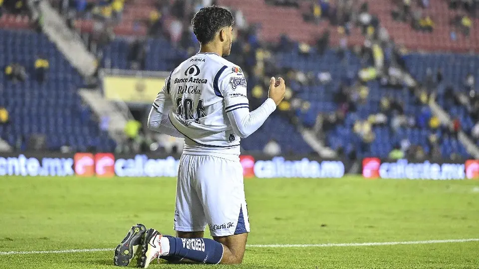 Mamá de Rodrigo Pachuca conmovida al ver a su hijo debutar en el América vs Puebla