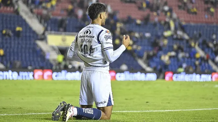 Mamá de Rodrigo Pachuca conmovida al ver a su hijo debutar en el América vs Puebla