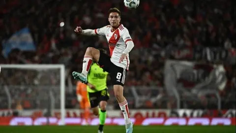Agustín Palavecino, jugador de River Plate, cerca de llegar a Necaxa para el Apertura 2024