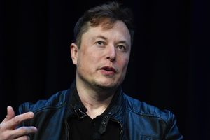 Elon Musk y JK Rowling, denunciados por Imane Khelif por ciberacoso durante París 2024