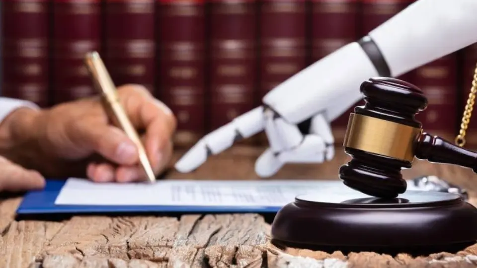 Un juez holándes causa indignación por usar ChatGPT para llegar a veredicto de un caso