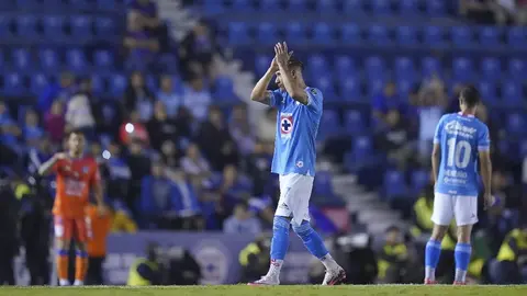 Uriel Antuna viaja con Cruz Azul para enfrentar a Rayados en la J2 del Apertura 2024