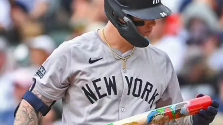 Alex Verdugo estrena bat muy mexicano con los Yankees