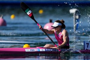 Beatriz Briones y Karina Alanís se despiden de París 2024 en 'semis' de kayak K1