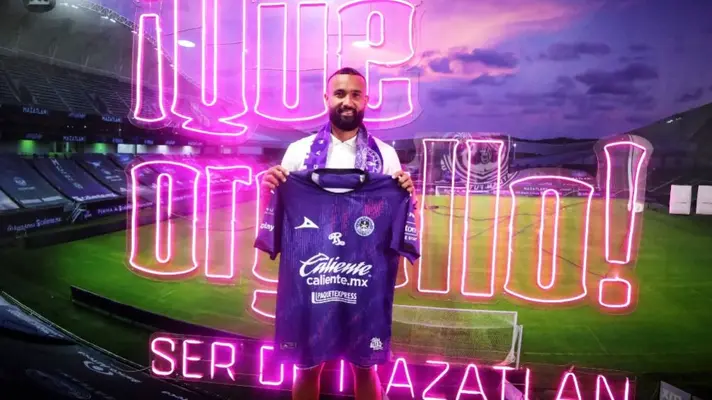 Jordan Sierra deja Querétaro para firmar con Mazatlán para el AP2024