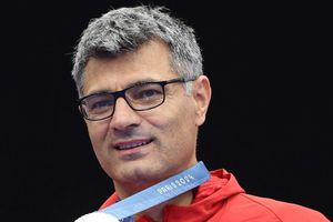 París 2024: Yusuf Dikec, el atleta turco que no ganó el oro pero se convirtió en la gran figura