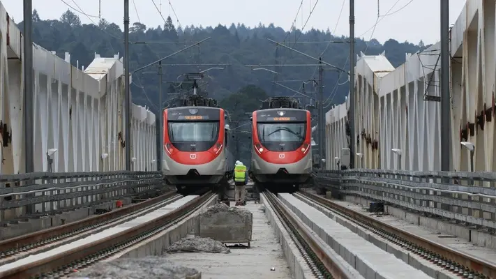 Iniciaron las pruebas del Tren Interurbano México-Toluca: El Insurgente