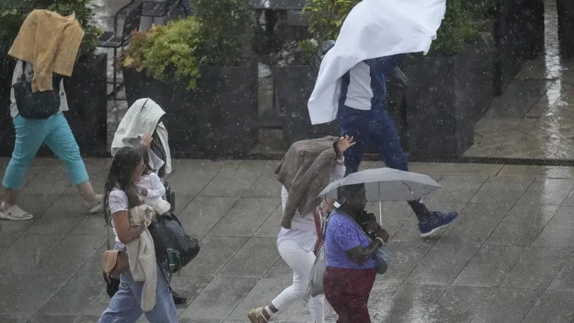 ¡Toma tus precauciones! Reportan fuertes lluvias y caída de granizo en CDMX