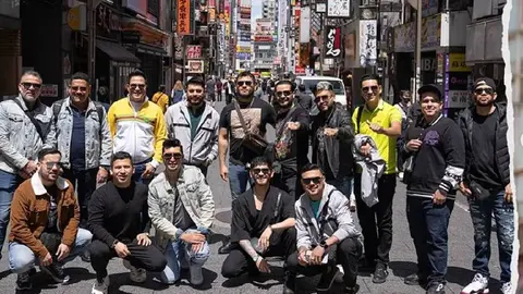 La banda "El Recodo" ofreció un concierto en las calles de Japón, la policía los detuvo