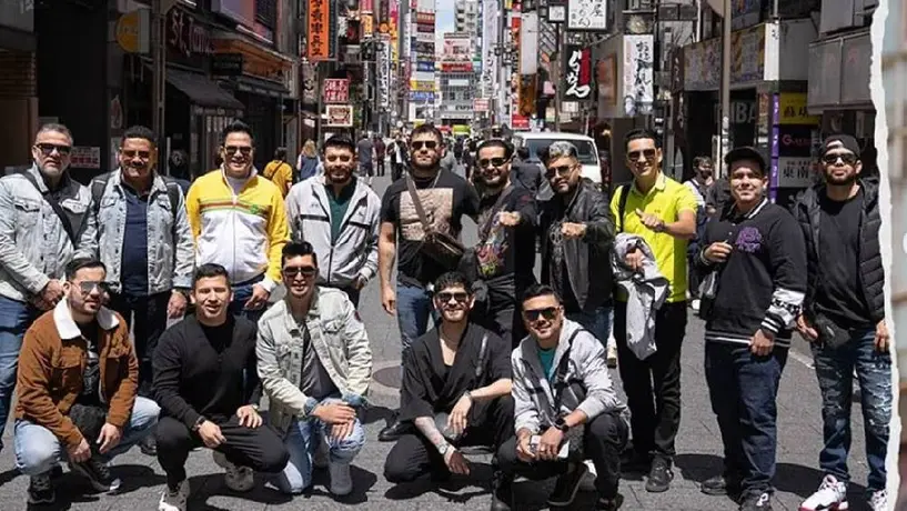 La banda "El Recodo" ofreció un concierto en las calles de Japón, la policía los detuvo