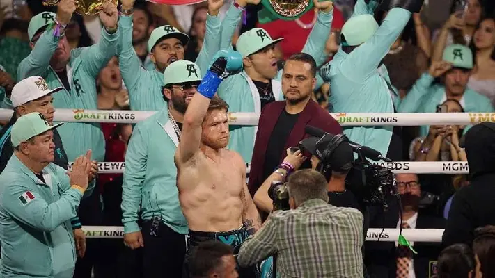 Berlanga quiere retirar a 'Canelo' Álvarez: 'Ya hizo lo que tenía que hacer'