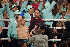 Berlanga quiere retirar a 'Canelo' Álvarez: 'Ya hizo lo que tenía que hacer'