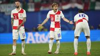 Luka Modric se va molesto con el arbitraje en el juego ante Italia: 'No sé de dónde sacó 8 minutos'