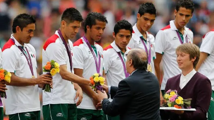 Oribe Peralta ‘estalla’ por falta de apoyo a los atletas: “No reciben la ayuda que merecen”