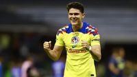Israel Reyes, jugador del América, se hace viral por no saber comer en un restaurant