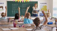 ¿Buscas cambiar a tu hija o hijo de escuela? Te decimos cómo hacerlo
