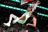 Celtics arrasan 107-89 a Mavericks al abrir Finales de la NBA, con Brown y Porzings brillando