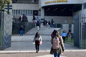 Detienen a estudiante de la UNAM tras hacerse pasar por su amigo para presentar un examen