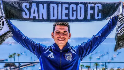 ‘Chucky’ Lozano será el segundo mejor pagado de la MLS, solo por detrás de Messi