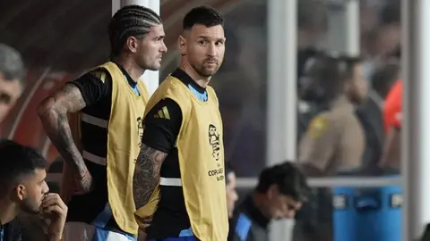 ¡La incertidumbre Albiceleste! ¿Lionel Messi estará para los Cuartos de Final?